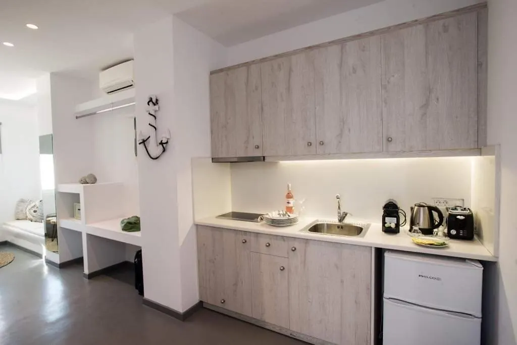 Jonaz Suites Mykonos Town 0*,  Yunanistan